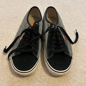 vans transistors size 7.5-women’s size 9.5 excellent used condition
